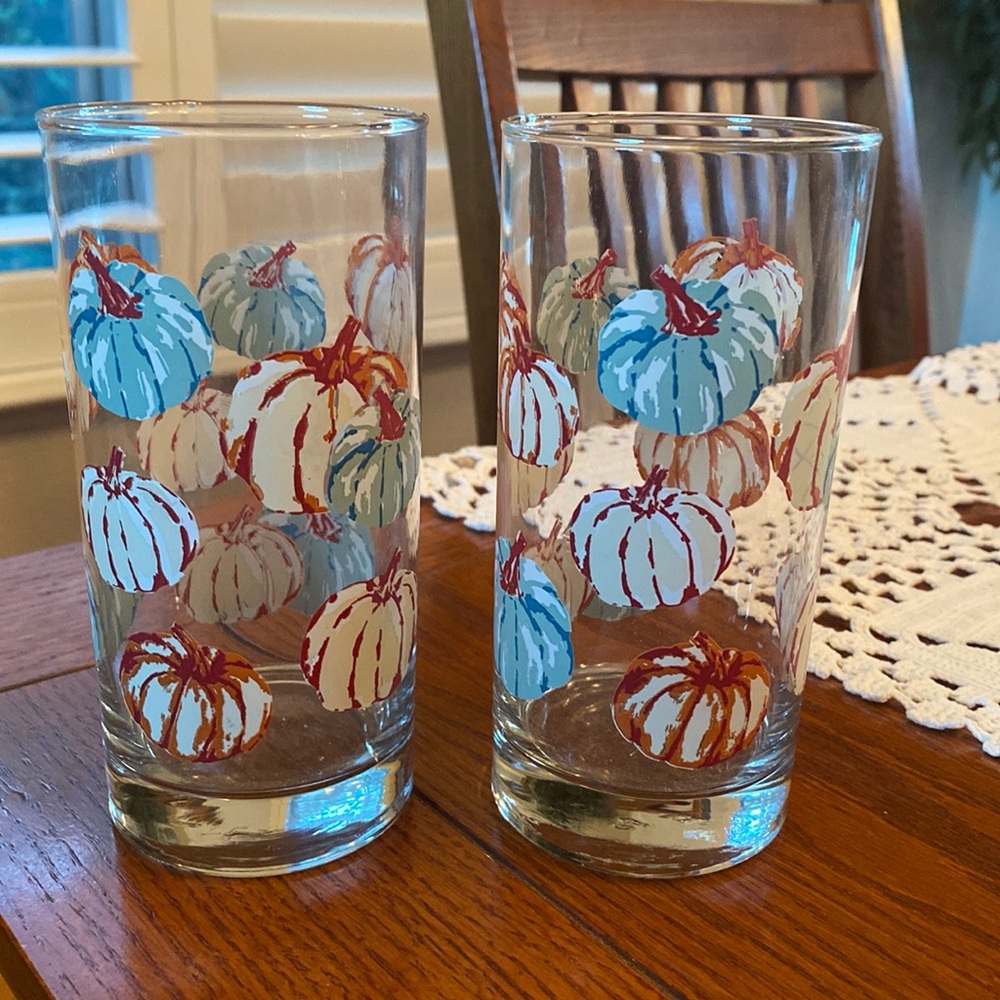 Two vintage pumpkin Libbey 16 ounce drinking glasses mint condition 6”x3” wide